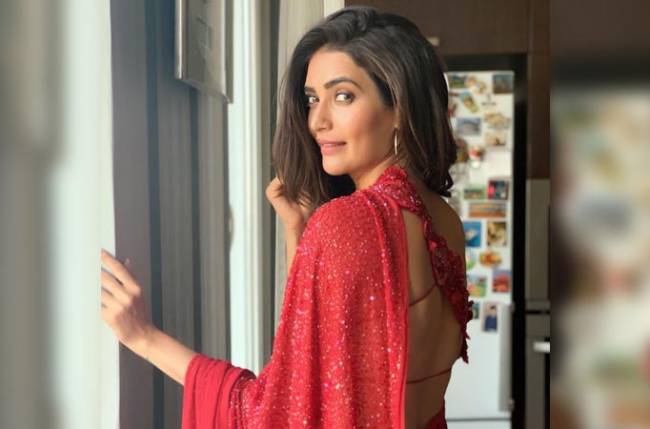 Karishma Tanna goes from POO to PARVATI in her NEXT PROJECT!
