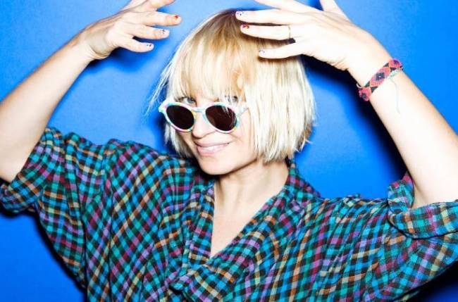 Sia finds parenting ‘painful and rewarding’