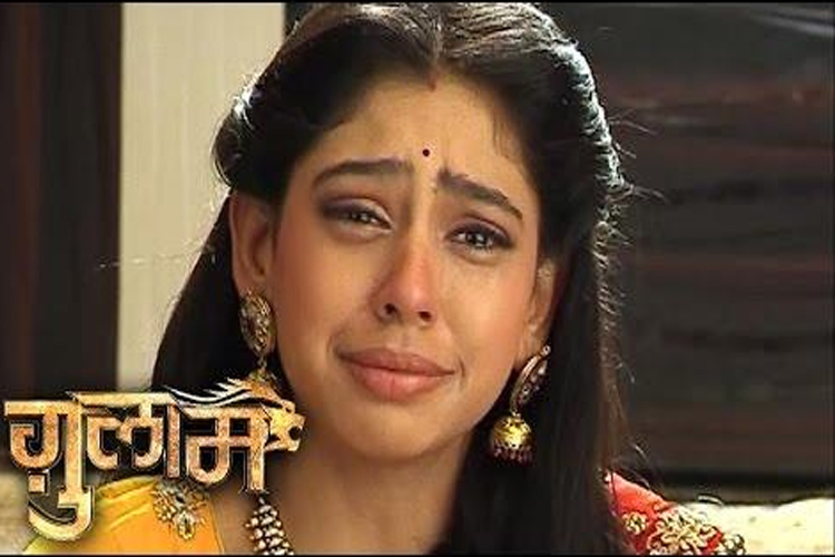 OMG! Shivani to have a ‘death-defying’ FALL from mid-air in ‘Ghulaam’..!